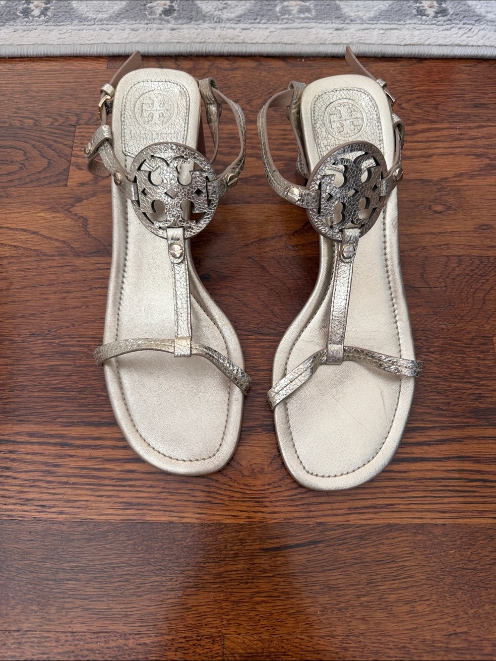 EUC Tory Burch Metallic Gold Miller T-Strap Sandals SIZE 8.5